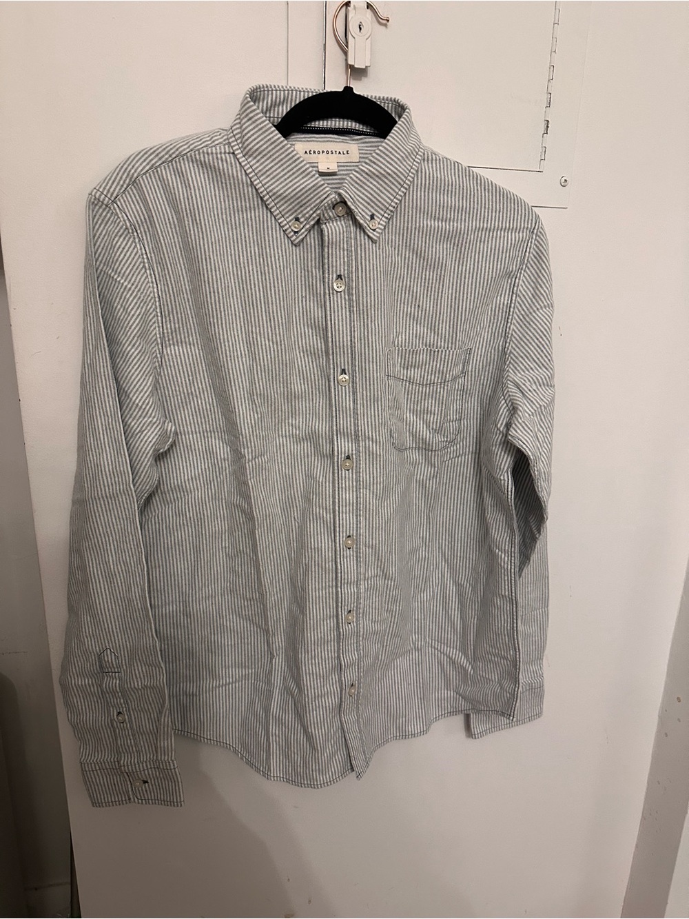 NWT Aeropostale Men's Oxford Light Blue & White Striped Button-Down Shirt